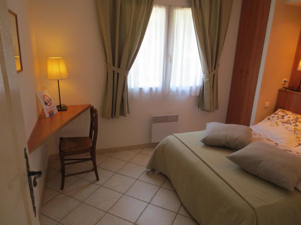 Les Glycines Villa Figanieres Room photo