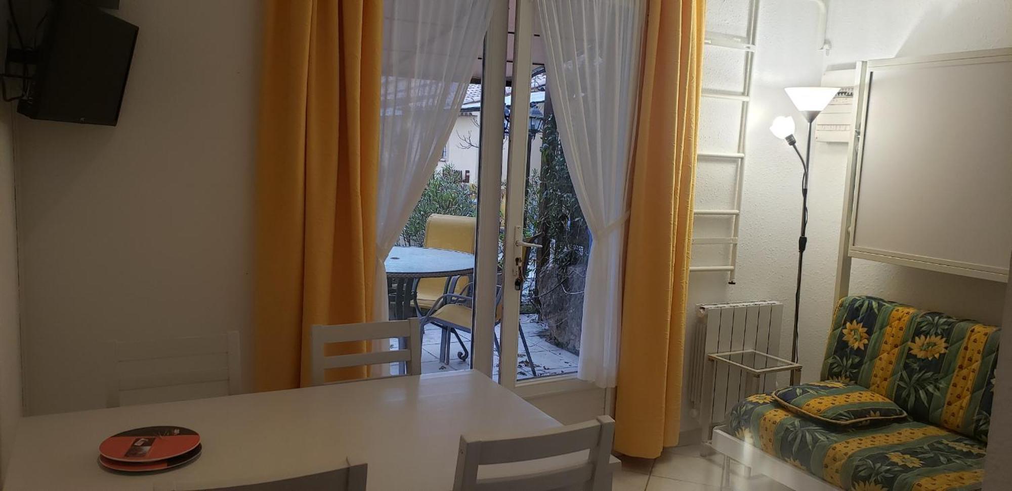 Les Glycines Villa Figanieres Exterior photo